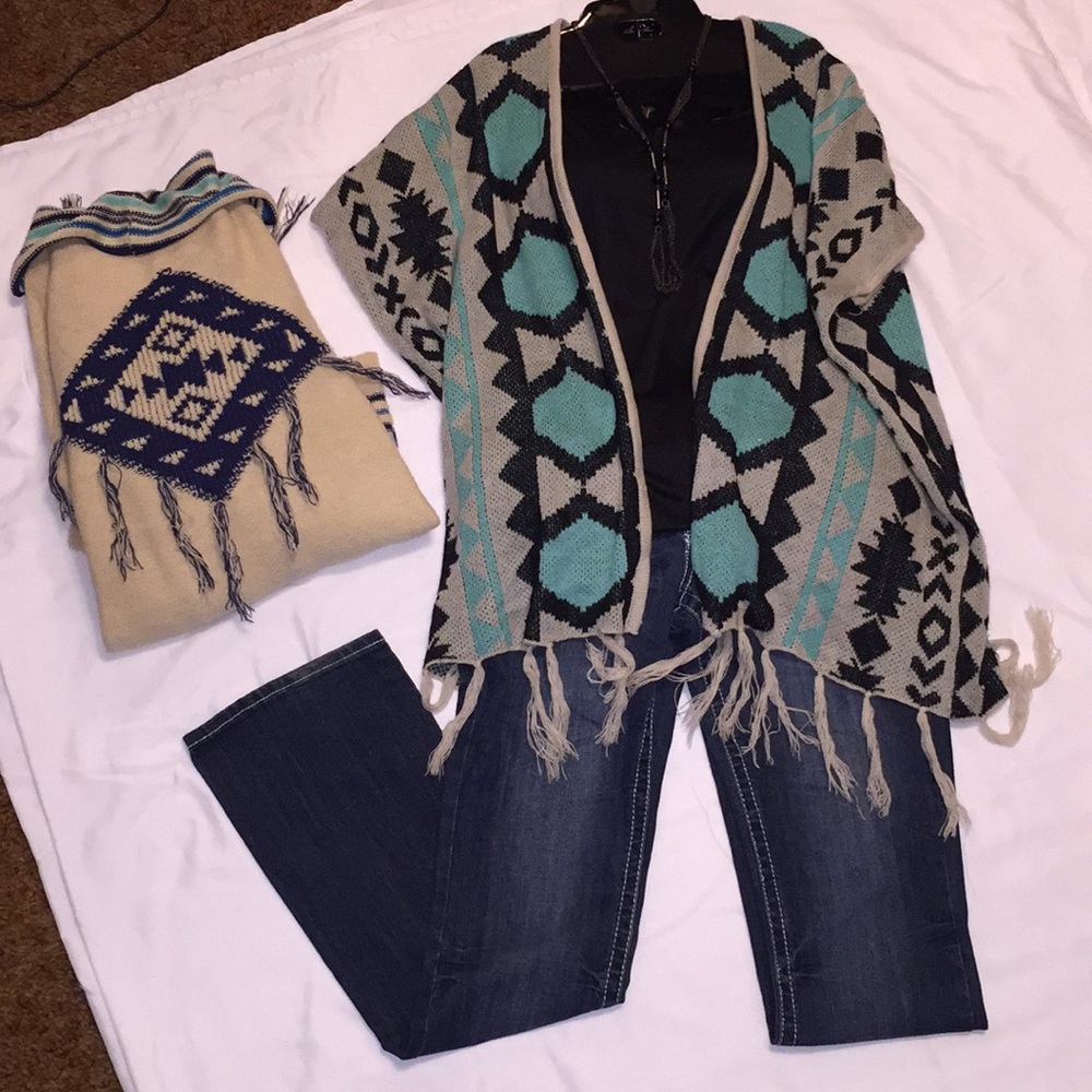 2 Piece Red Camel Sweater Combo!! 🐪🐪🐪
